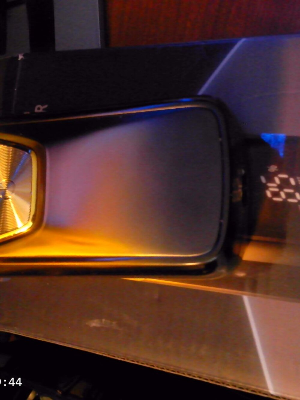 Reciprocating Electric Razor – Gold Finish – Digital Display – High‑Performance - Picture 8 of 8